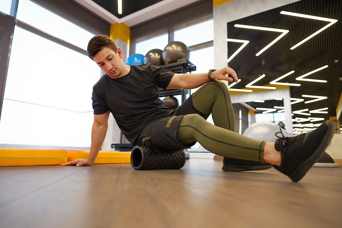 3 Essential Post-Workout Recovery Tools Every Health & Wellness Facility Should Offer 2 Foam Rolling