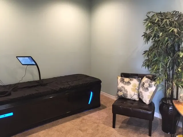 Spa & Salon 5 HydroMassage Chiropractic 5