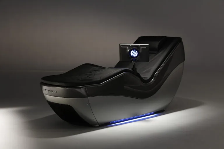 Newsroom 70 HydroMassage Lounge 24 768x512 1