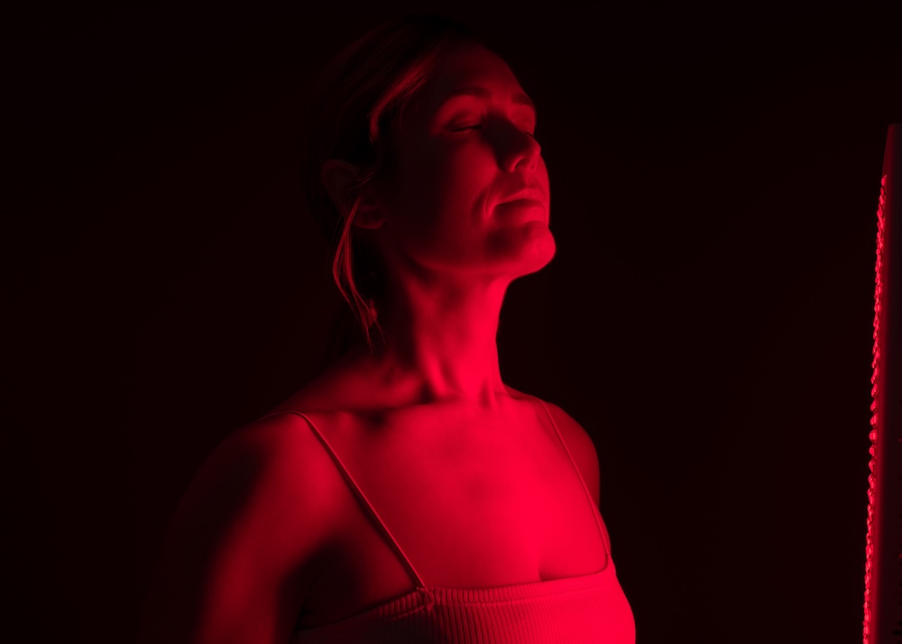 Research Resources 4 Woman getting red light therapy