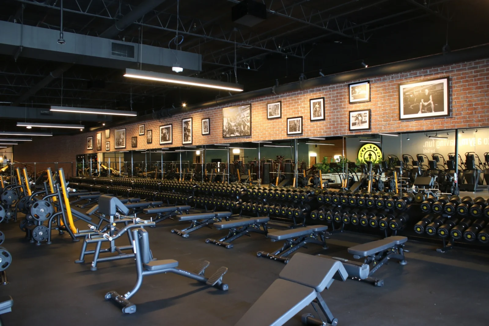 Gold s Gym Burnet Road 1600x1067 1